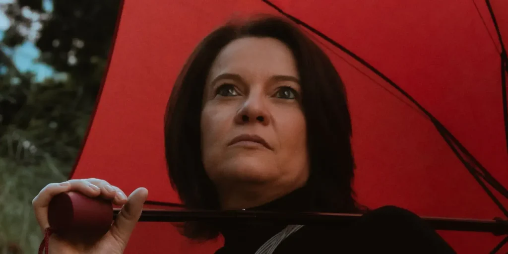 Mujer cabello negro