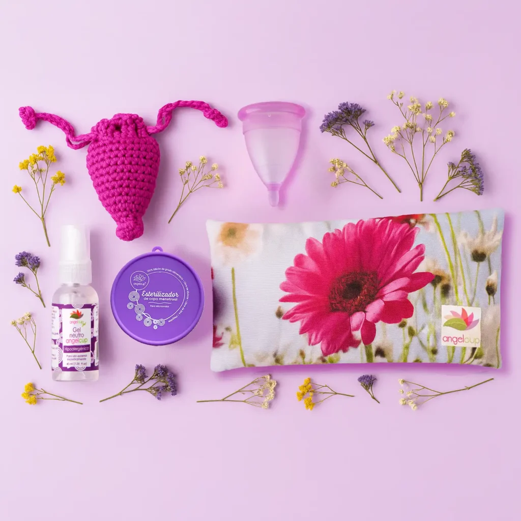 Soluciones Angelcup para una menstruación cómoda en la adolescencia: copa menstrual, vaso esterilizador, jabón neutro y cojín para cólicos.
